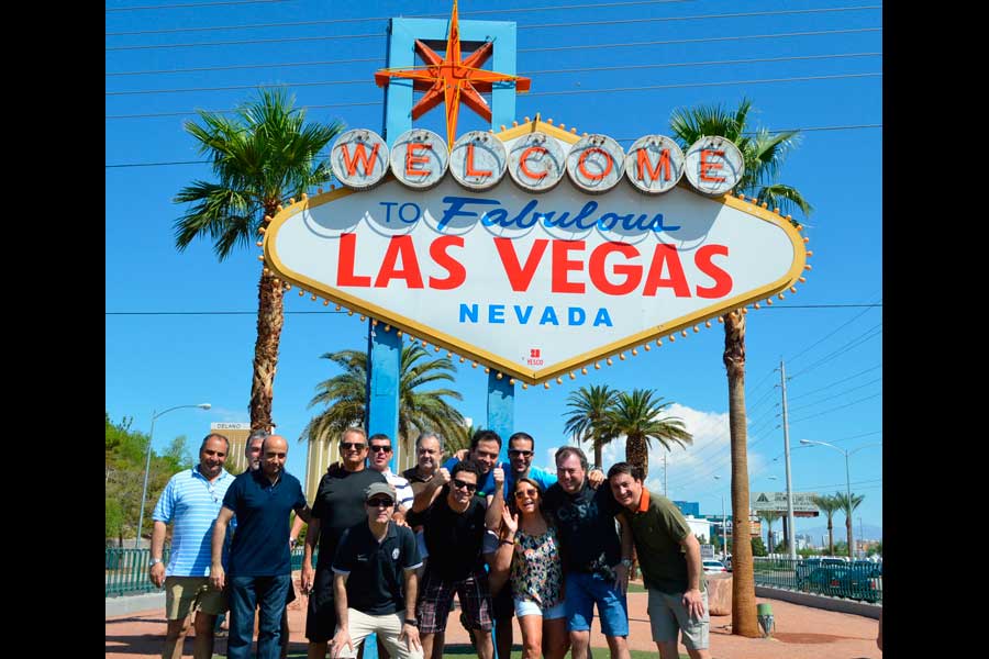 Delegacion Chrysler en Convención en las Vegas